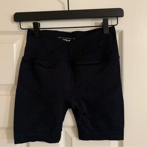 ECHT Crossover Waist Compression Shorts